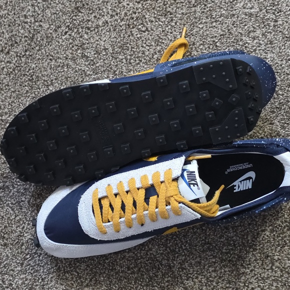 Size 12.5 Brand New W/box Nike WS DBreak / Undercover - Obsidian & Gold Dart - Picture 4 of 5